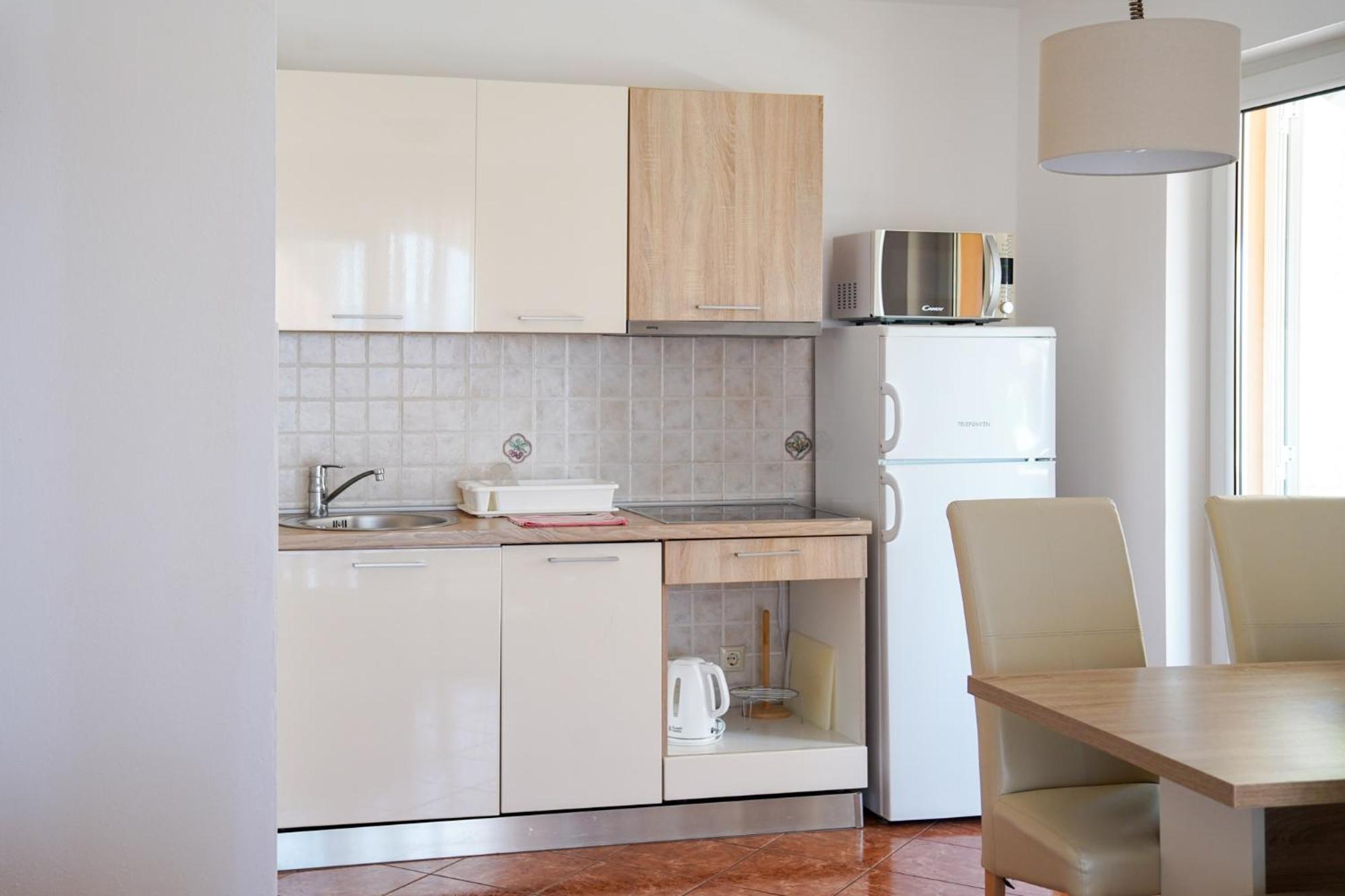 Апартаменти Apartman Lana Омишаль Екстер'єр фото