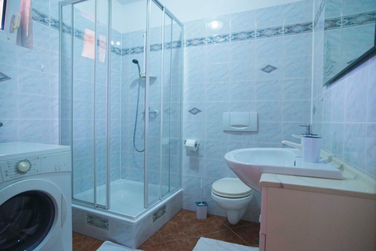 Апартаменти Apartman Lana Омишаль Екстер'єр фото